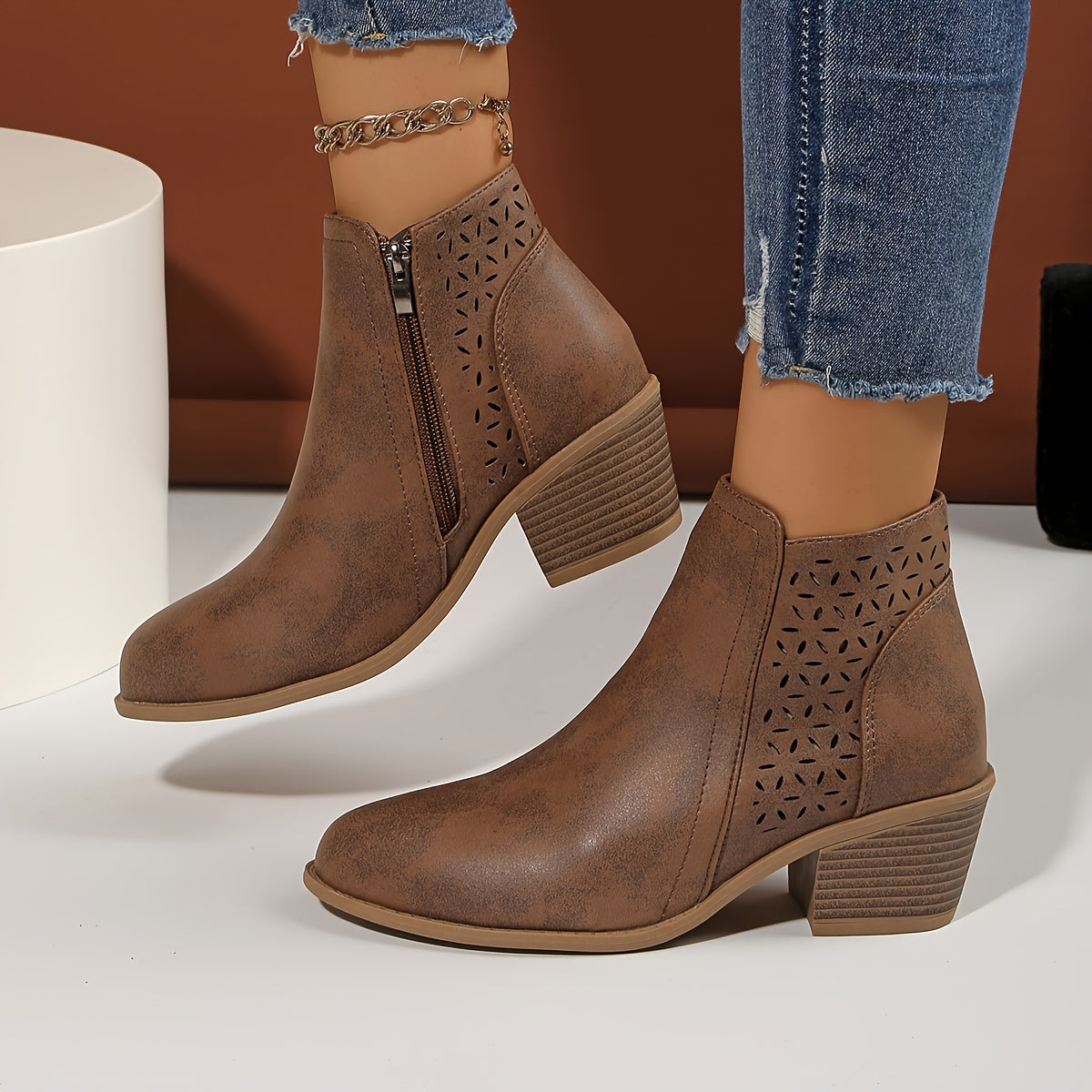 Talen | Women's orthopedic boots with cutout details and non-slip sole
