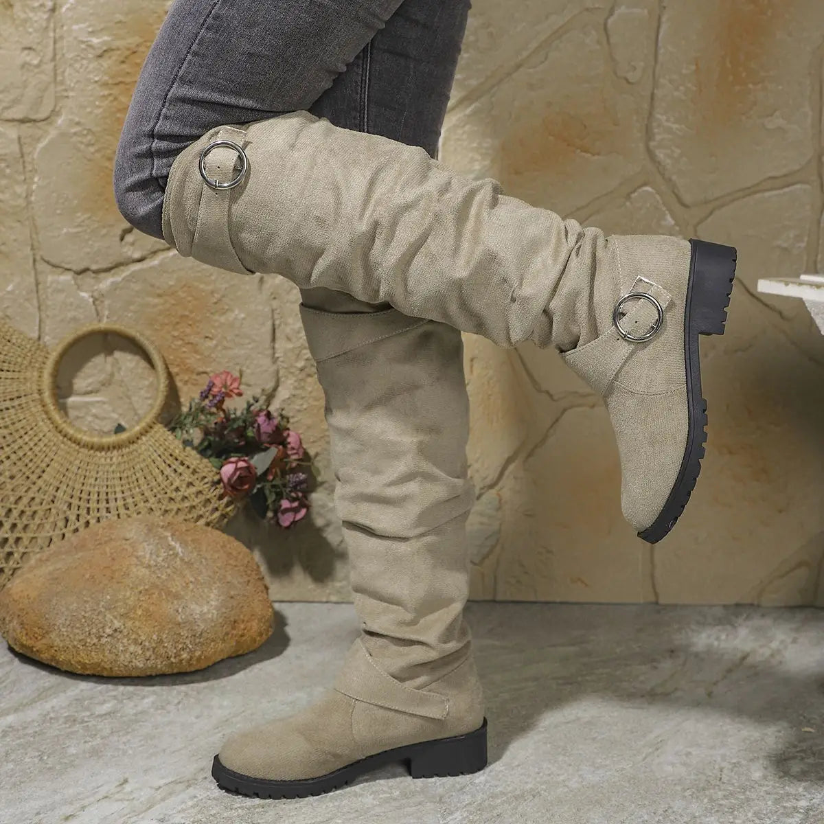 Alicia | Botas altas fruncidas para mujer con hebillas y suela de bloque