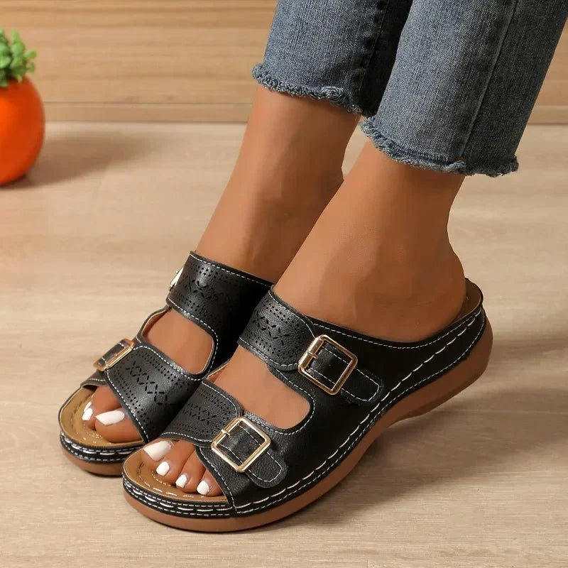 Jasmine | Sandals with adjustable straps, arch support, and platform sole