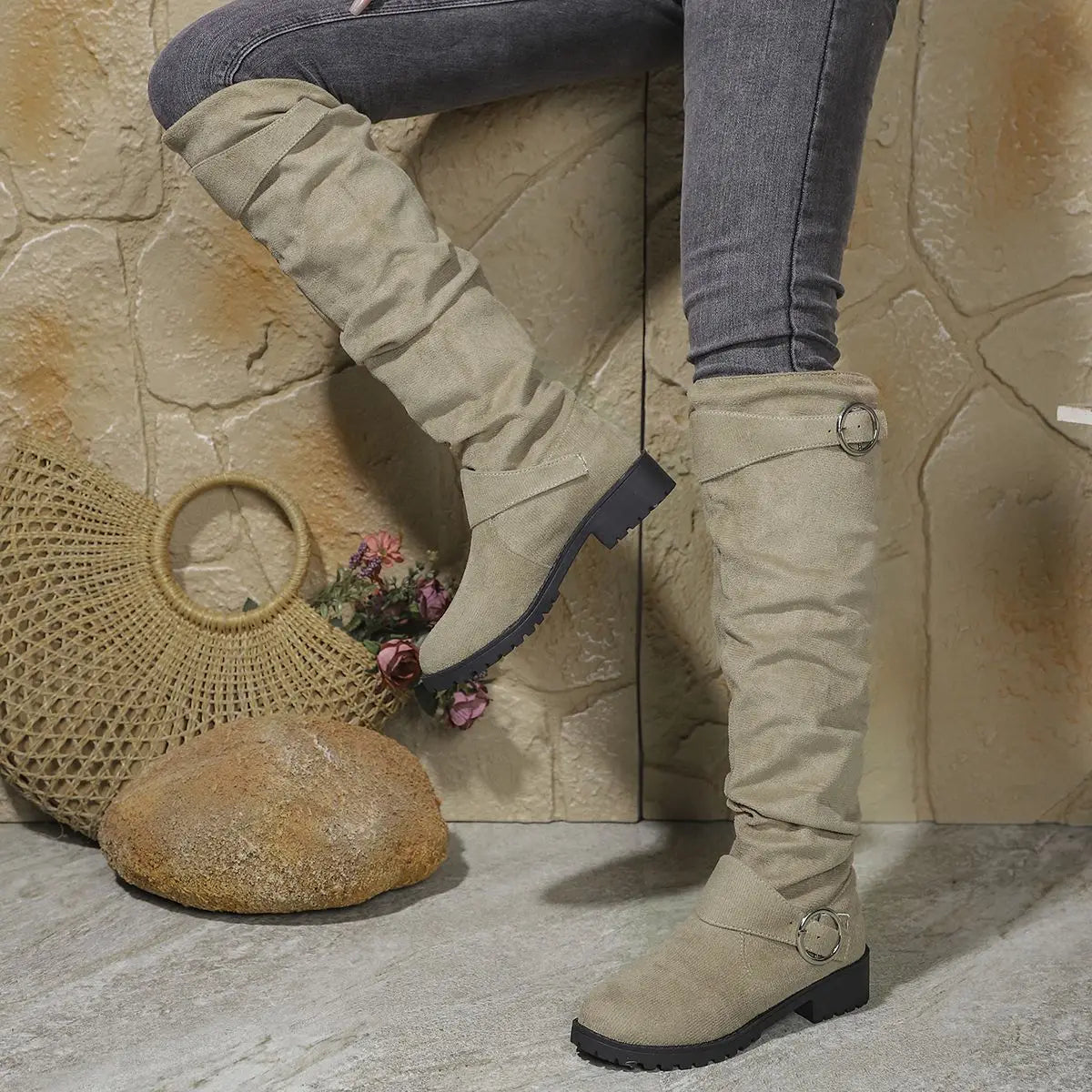Alicia | Botas altas fruncidas para mujer con hebillas y suela de bloque