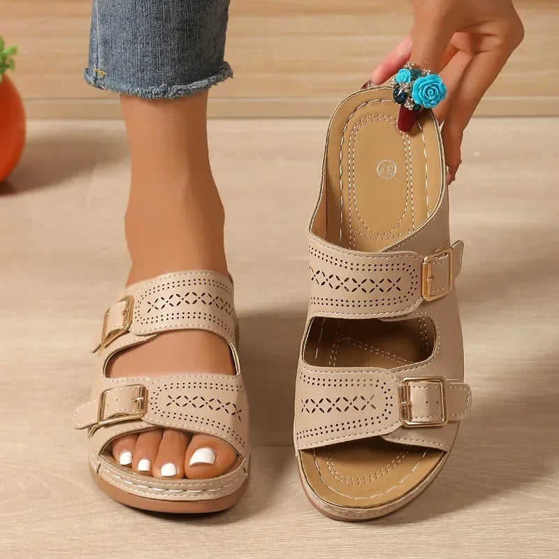 Jasmine | Sandals with adjustable straps, arch support, and platform sole