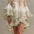Vestido Mini Verde de Chifón con Rayas y Volantes