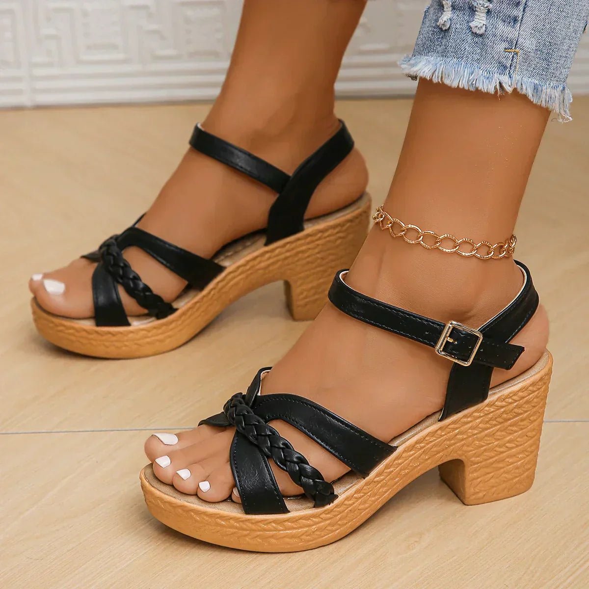 Chloe | Adjustable cross-strap sandals with braided sole