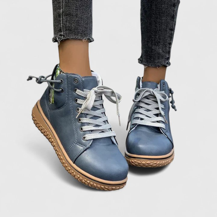 Nyrah | Women's orthopedic lace-up boots with non-slip sole and lined interior