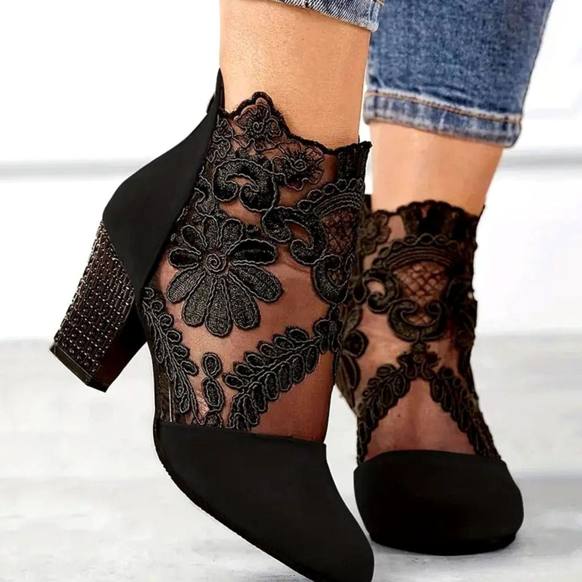 Charlotte | Women's ankle boots with embroidered lace and block heel