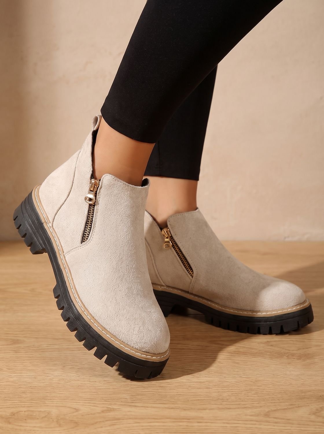 Amelia | Botines ortopédicos para mujer con estampado leopardo y cremallera lateral