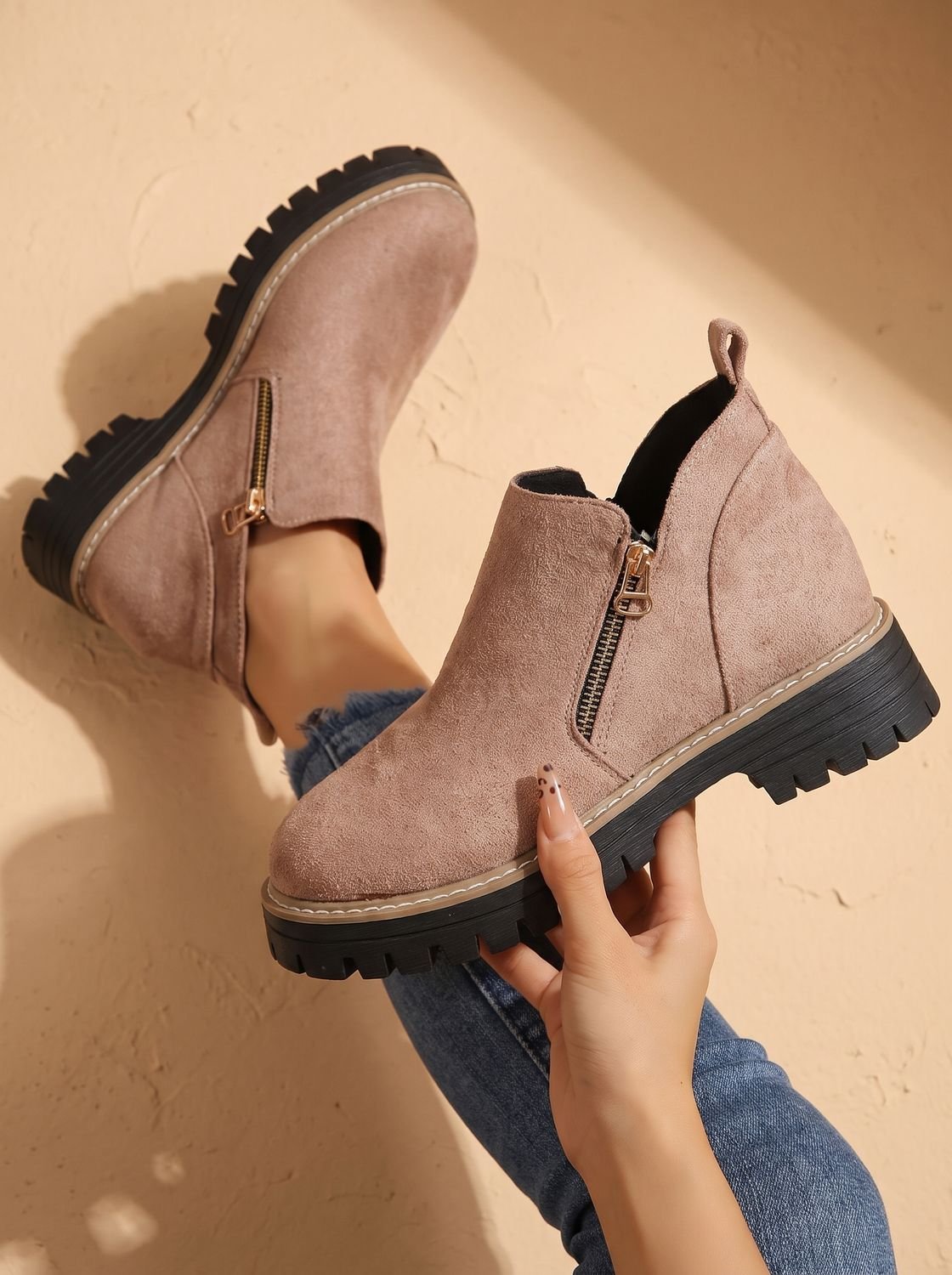 Amelia | Botines ortopédicos para mujer con estampado leopardo y cremallera lateral
