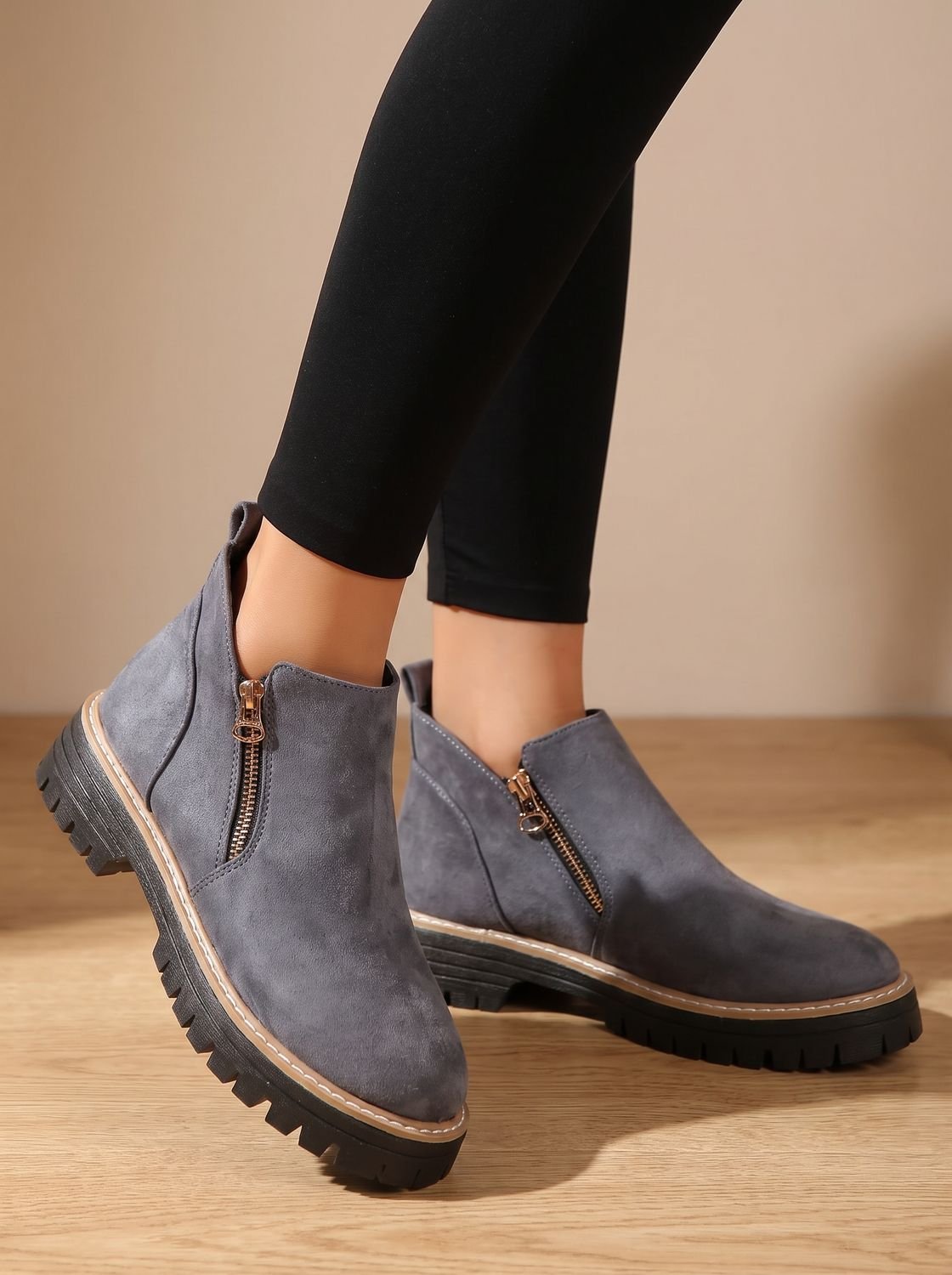 Amelia | Botines ortopédicos para mujer con estampado leopardo y cremallera lateral