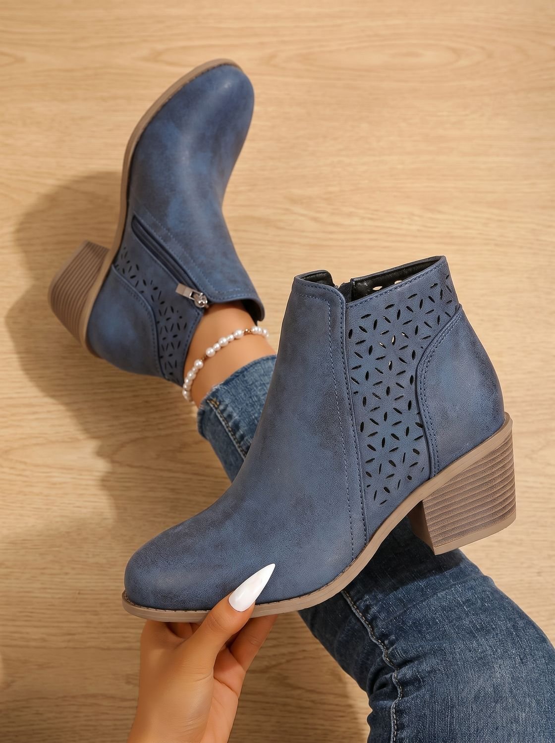Mia | Women's openwork orthopedic ankle boots with block heel
