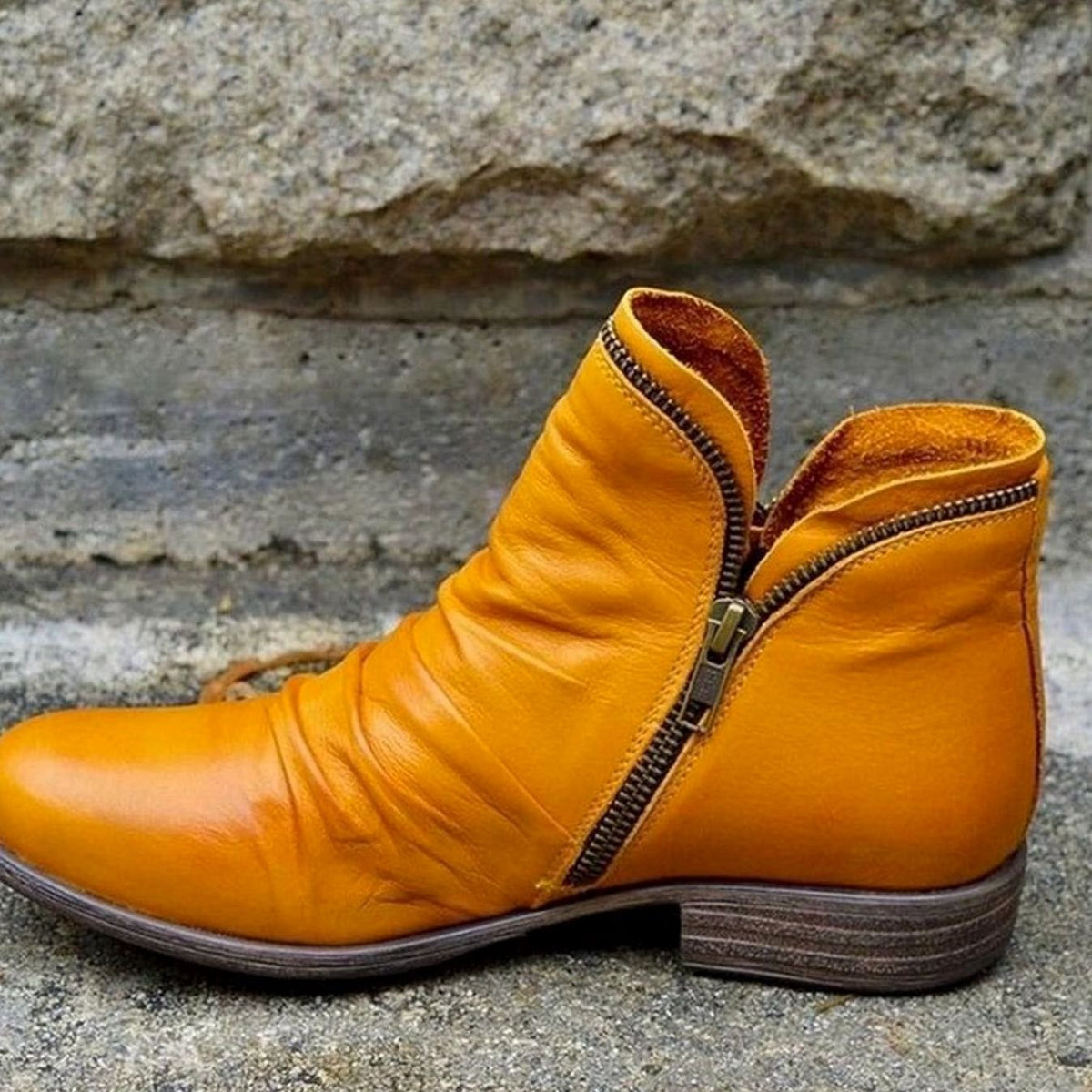 Luna | Women's ruched leather ankle boots with side zip