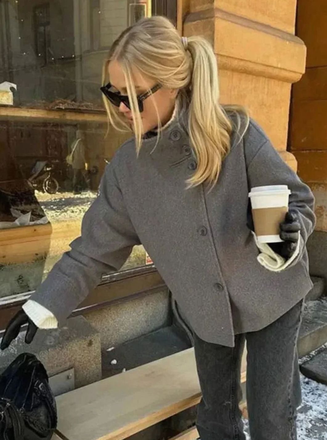 Emma | Abrigo de invierno corto de mezcla de lana con botones y cuello alto para mujer