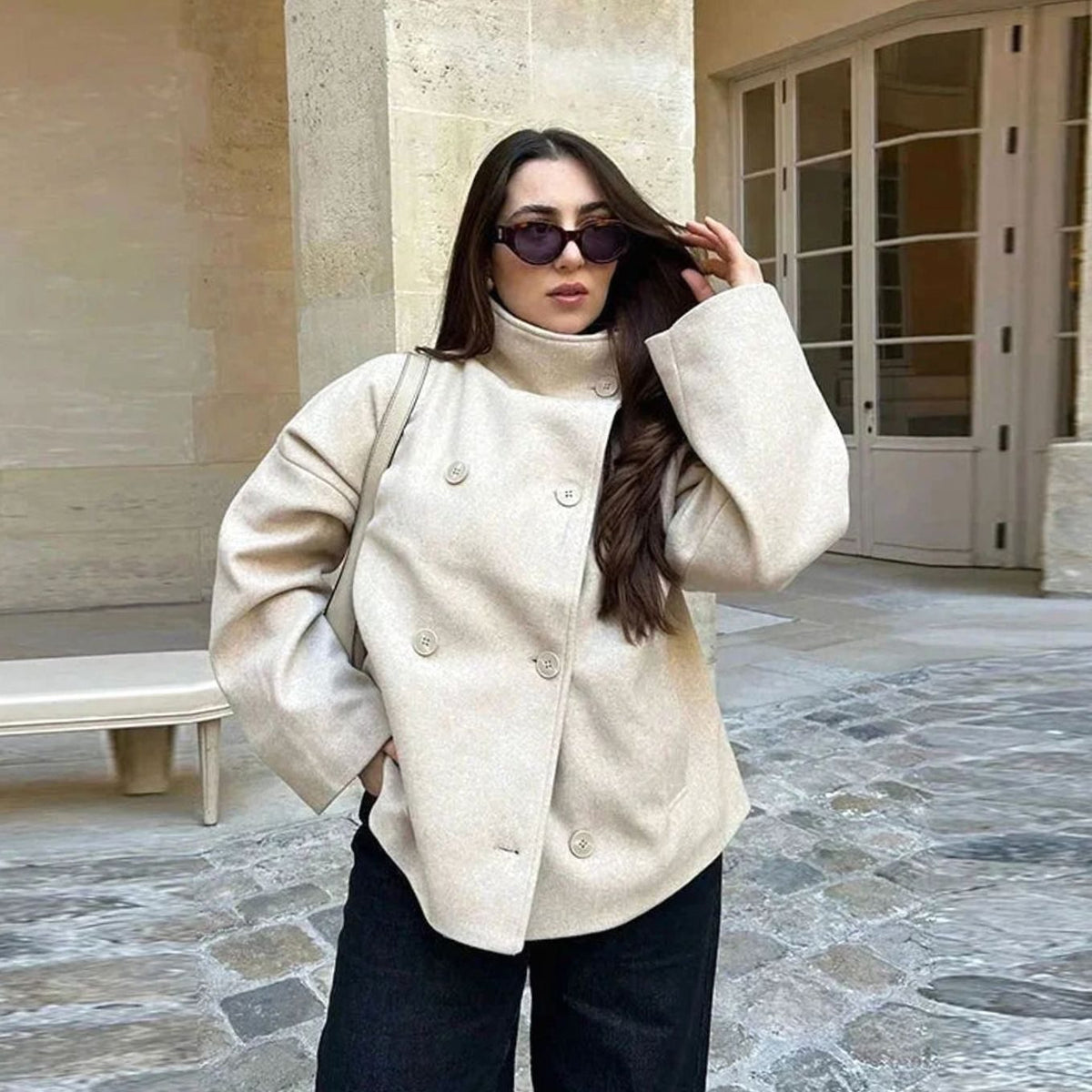 Emma | Abrigo de invierno corto de mezcla de lana con botones y cuello alto para mujer